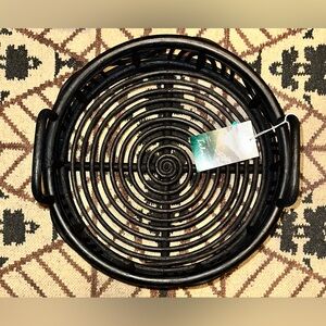 NWT Black Round Spiral Rattan Tray